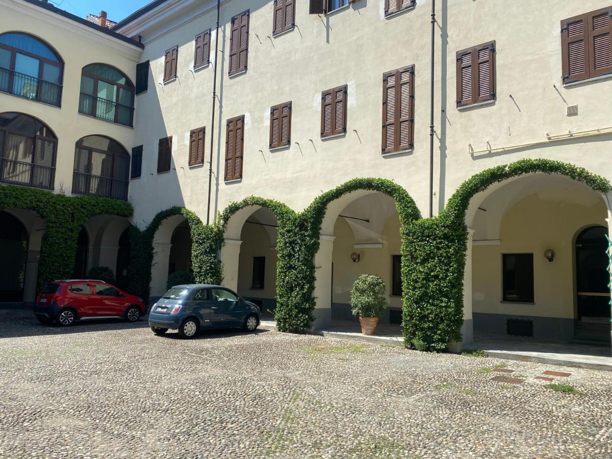Center One By Cinelli Apartment Vercelli Luaran gambar